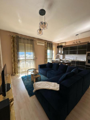 Xhiro n'Shkoder Gjuhadol Apartment